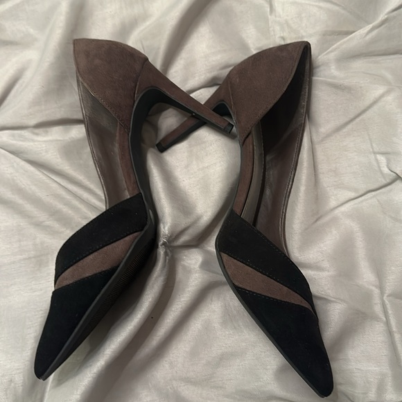 Brand new without tag beautiful swede heels - Picture 4 of 5